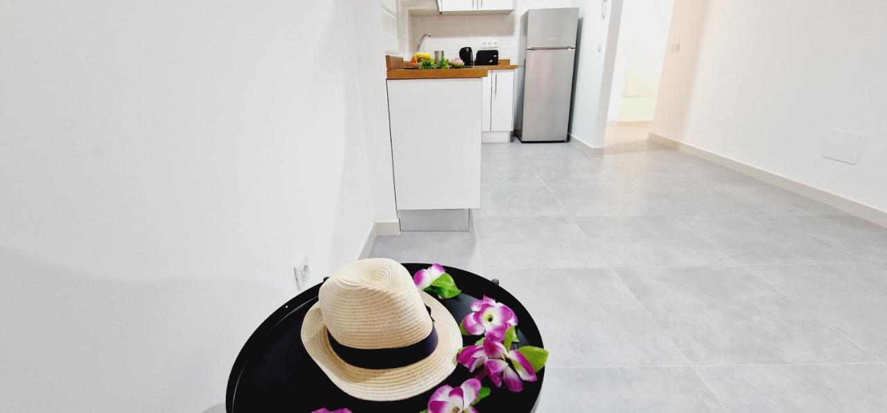 Apartamentos Playa San Juan & Wifi Free Guia de Isora  Exterior photo